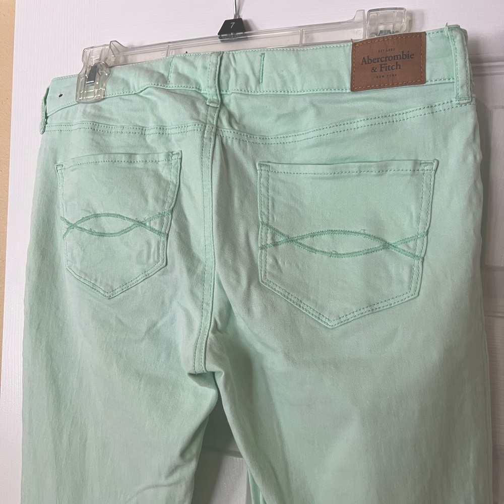 Abercrombie & Fitch mint green skinny pants size 6